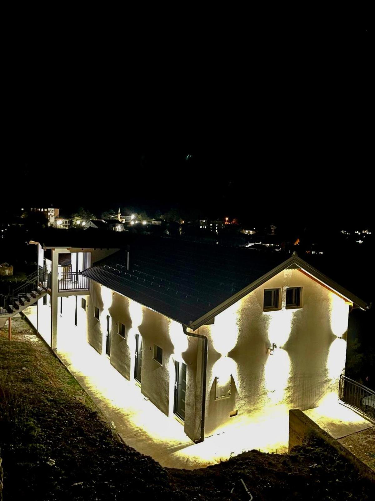 Guesthouse Tropoje E Vjeter Bagian luar foto